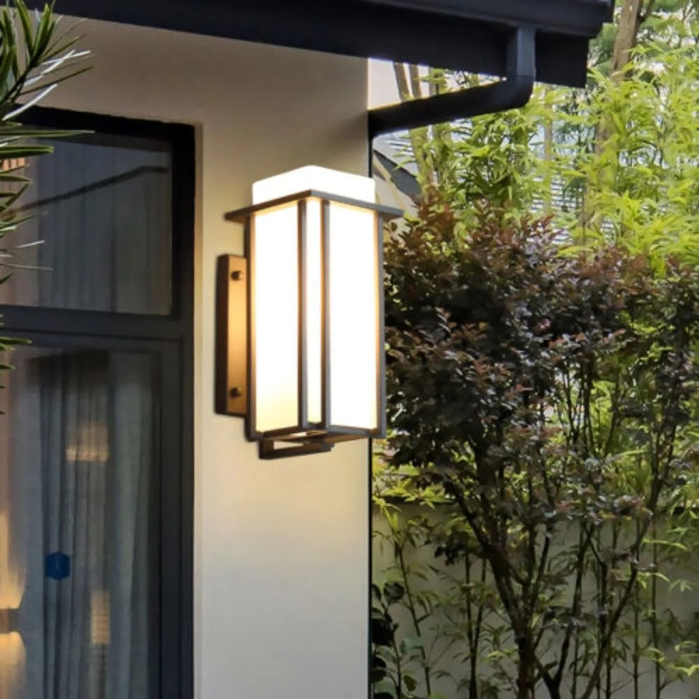 Elegant Simple American Iron Outdoor Wall Lamp Porch Lighting Wall Mounted Weatherproof & Rustproof Fit 6-18㎡ Area