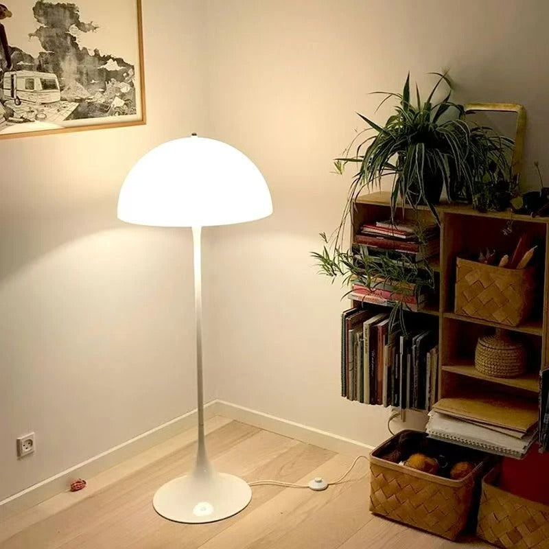 Nordic Designer's White Floor Lamp For Living Room, Bedroom, Room Bedside Table Lamp, And Indoor Decorative Lighting Floor Lamp