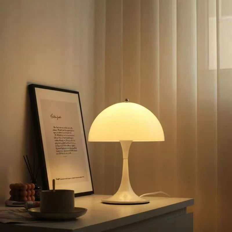 Nordic Designer's White Floor Lamp For Living Room, Bedroom, Room Bedside Table Lamp, And Indoor Decorative Lighting Floor Lamp
